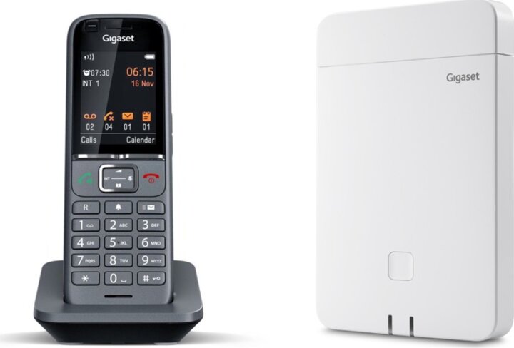 Gigaset N610 IP PRO + S700H PRO DECT VoIP Bázisállomás + Kézibeszélő - Fehér