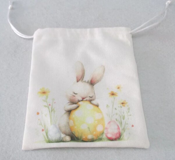 Textil ajándéktasak nyuszi mintával húsvéti dekoráció 14 x 17 cm
