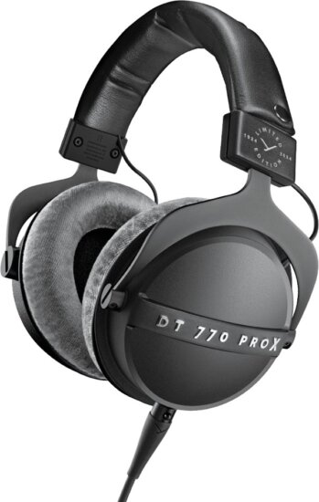 Beyerdynamic DT 770 Pro X Vezetákes Stúdió Fejhallgató - Fekete