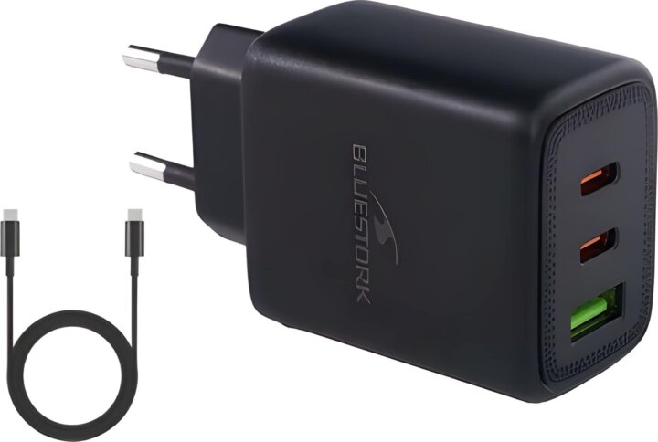 Bluestork PW-65-CCA-B USB-A / 2× USB-C Hálózati Gyorstöltő Adapter 65W + 2m USB-C Kábel - Fekete