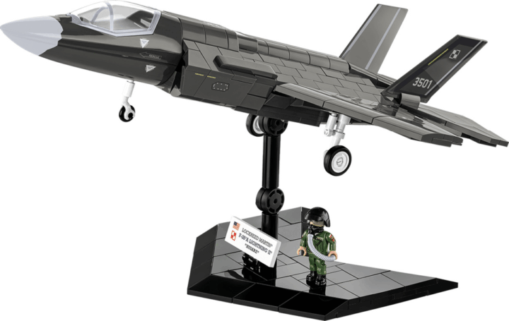 Cobi F-35A Lightning II "Husarz" Repülő műanyag makett 1:48