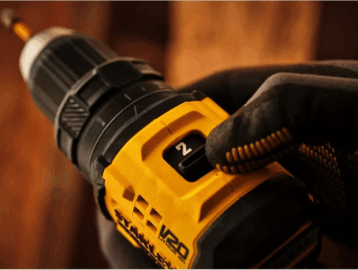 Stanley SFMCD714D1T-QW Akkus fúró-csavarozó + 1x 18V Akkumulátor + Koffer