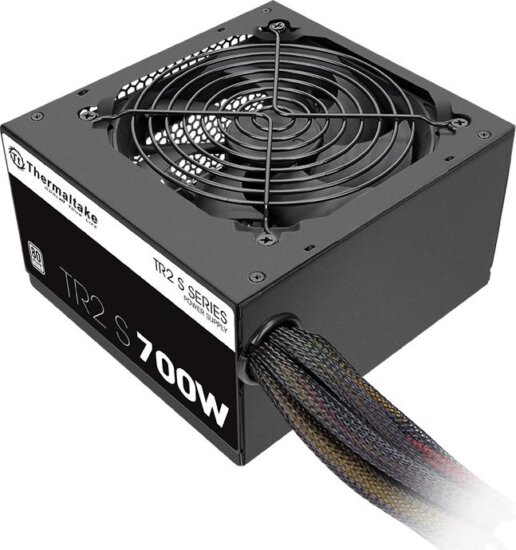 Thermaltake TR2 S 700W tápegység