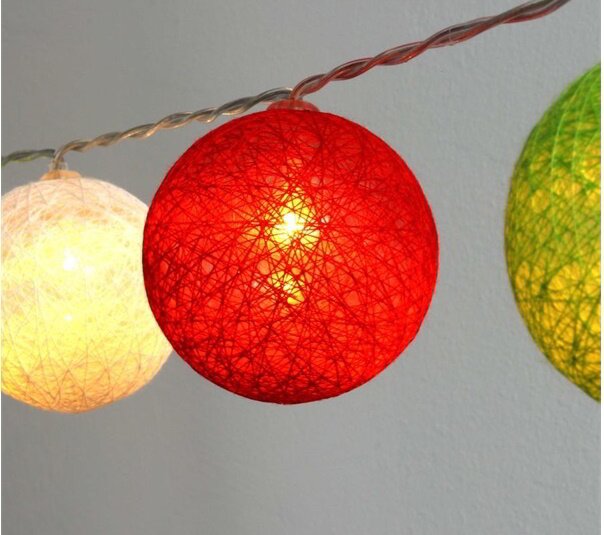 Iris USB-s LED Gömb Fényfüzér 2m - Piros/Fehér/Zöld Iris USB-s LED Gömb Fényfüzér 2m - Piros/Fehér/Zöld