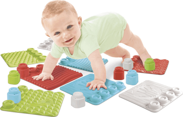 Clementoni Clemmy puha Szenzoros játszószőnyeg és építőkocka szett