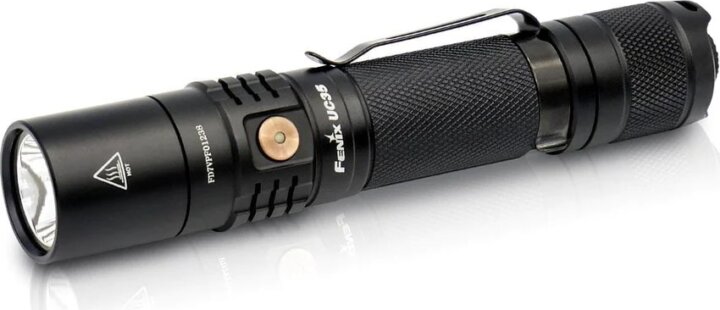 Fenix UC35 V2.0 Zseblámpa - Fekete