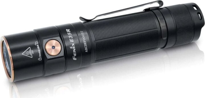 Fenix E35R Zseblámpa - Fekete