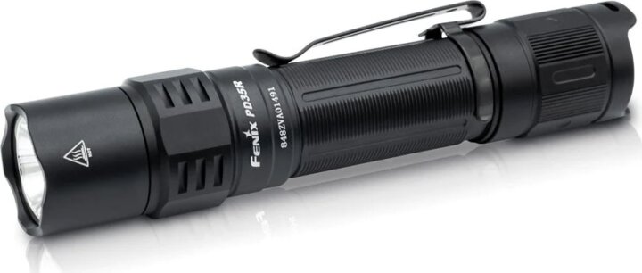Fenix PD35R Zseblámpa - Fekete