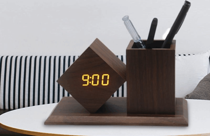 TOO PHC-330-DB Digitális óra Írószertartóval - Sötétbarna TOO PHC-330-DB Digitális óra Írószertartóval - Sötétbarna