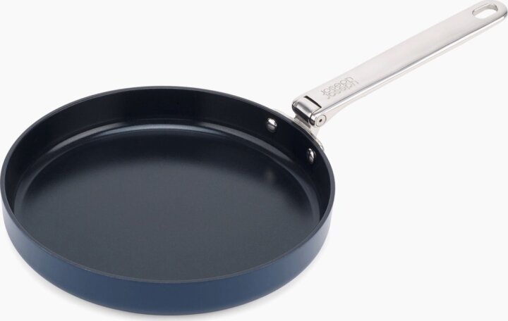 Joseph Joseph Space Kerámia Bevonatos Tapadásmentes serpenyő 24cm - Kék Joseph Joseph Space Kerámia Bevonatos Tapadásmentes serpenyő 24cm - Kék