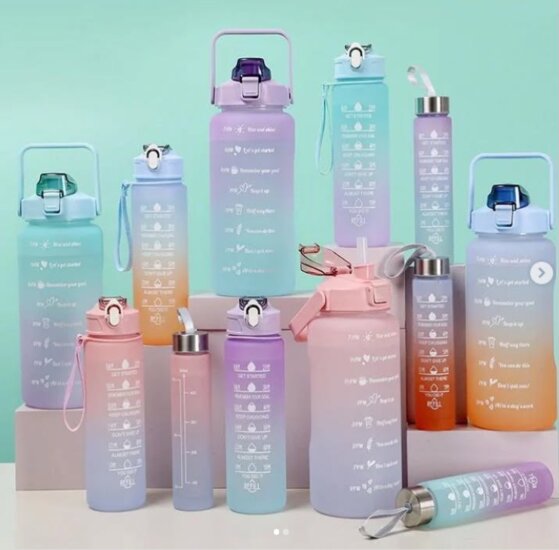 TOO KT-399 Műanyag motivációs kulacs készlet időskálával 2.000ml / 900m / 280ml - Színes