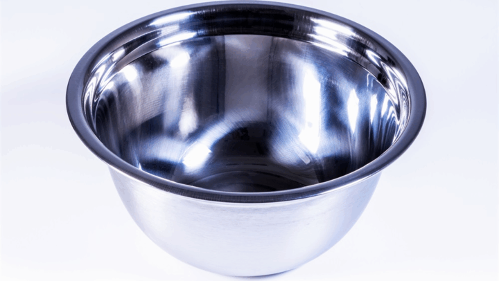 TOO KT-439 Fém tál gumi talppal 24 cm - Ezüst