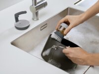 Joseph Joseph Palm Scrub Edénysúroló kefe Folyadék adagolóval - Szürke