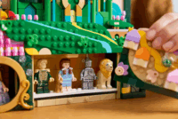 LEGO® Wicked: 75685 - Emerald City fali dekoráció