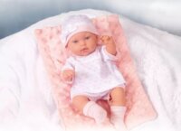 Puha játékbaba pink dobozban 33 cm