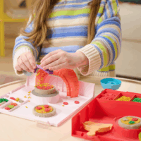 Spin Master 6072551 Kinetic Sand - Squish Pizza Formázható kinetikus homok szett