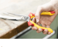 Wiha 27423 Laposcsőrű fogó vágóéllel 200 mm