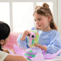 Spin Master Hatchimals Bloomables Puppyfly Játékfigura