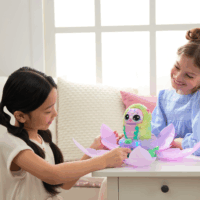 Spin Master Hatchimals Bloomables Puppyfly Játékfigura