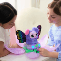 Spin Master Hatchimals Bloomables Puppyfly Játékfigura