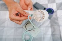 Verbatim Cool n Go IceTouch Hordozható Kézi ventilátor 16 cm - Fehér / Ezüst