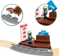 BRIO World 36019 Vonatpálya Készlet Visszahúzó Motoros Mozdonnyal