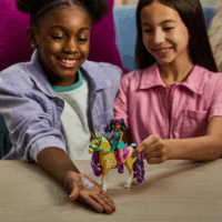 Spin Master Unicorn Academy Ava baba és Leaf egyszarvú játékszett