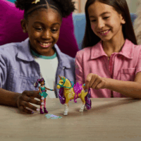 Spin Master Unicorn Academy Ava baba és Leaf egyszarvú játékszett