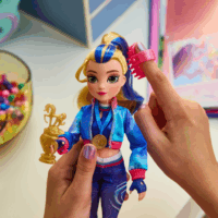 Spin Master Unicorn Academy Isabel Öltöztetős Baba