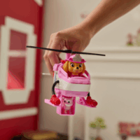 Spin Master Mancs őrjárat - Skye mentőhelikoptere Skye kutya- és macskafigurával