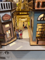 Revell Tiny Adventures - Párizs Könyvtámasz építőkészlet