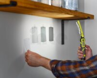 Ryobi RLI4-120G Akkus LED Zseblámpa 650 Lumen - Fekete / Lime