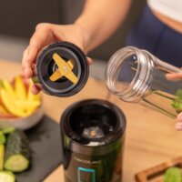 Cecotec Power Titanium 350 EasyGo Hordozható Turmixgép + 2 palack 0,6L / 350 Watt - Fekete