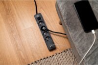 Brennenstuhl Ecolor 2x USB-C Hálózati elosztó 4 aljzatos 1.5m - Fekete