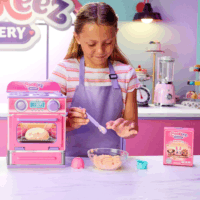 Moose Toys Cookeez Makery Fahéjas tekercs készlet Meglepetés plüss figurával