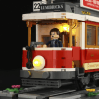 Lumibricks L9084 Történelmi Villamos És Vasútállomás 1274 Darabos Építőjáték