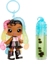 MGA Entertainment Yummiland Szájfény baba Sour Sweeties - Sasha Sourworms