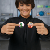 Moose Toys MrBeast Lab Swarms S3 Mega Lab - Harapós csípős szósz 14 darabos figura szett