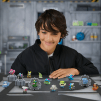 Moose Toys MrBeast Lab Swarms S3 Mega Lab - Lavinagömb 14 darabos figura szett