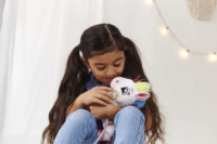 Simba PetZoo Szivárvány unikornis interaktív plüss kisállat