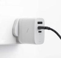 Native Union USB-A / 2x USB-C Hálózati Gyorstöltő Adapter 67W - Fehér
