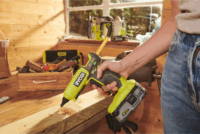 Ryobi ONE+ RGL18-0 Akkus Két Fokozatú Ragasztópisztoly 18V (Akku és töltő nélkül) - Fekete/Zöld