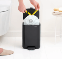 Brabantia BO 4 literes fém pedálos szemetes - Matt fekete