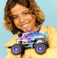 LEGO 42220 Technic - Monster Jam Sparkle Smash autó visszahúzós motorral