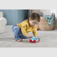 Fisher-Price Tili-Toli kisautó pattogó gyöngyökkel bébijáték