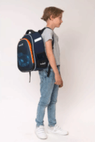 Budmil ergonómiai hátitáska autó mintával - Kék/Narancs