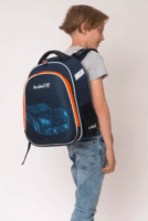 Budmil ergonómiai hátitáska autó mintával - Kék/Narancs