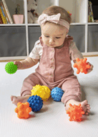 Tullo 8 részes Szenzoros fejlesztő labda bébijáték készlet