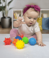 Tullo 8 részes Szenzoros fejlesztő labda bébijáték készlet