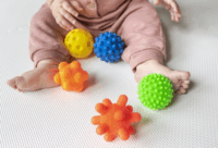 Tullo 5 részes Szenzoros fejlesztő labda bébijáték készlet